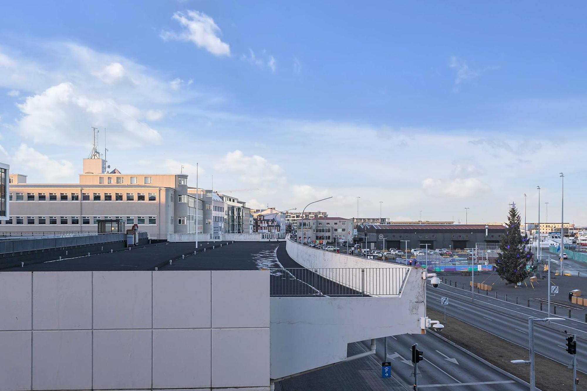 Sunny Central Reykjavik Apartment - Harbour View Экстерьер фото
